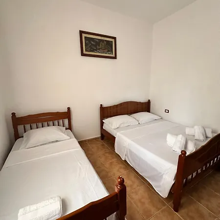 Duomo House * Velipojë